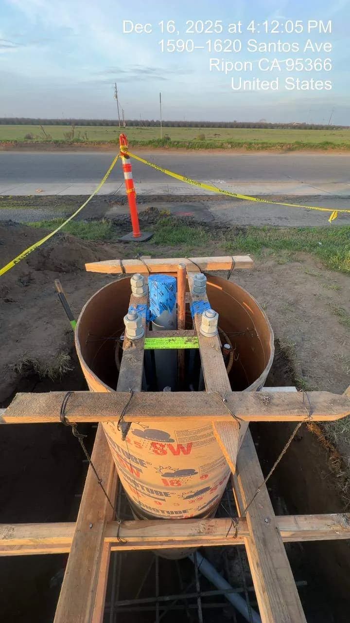 Conduit layout in trench