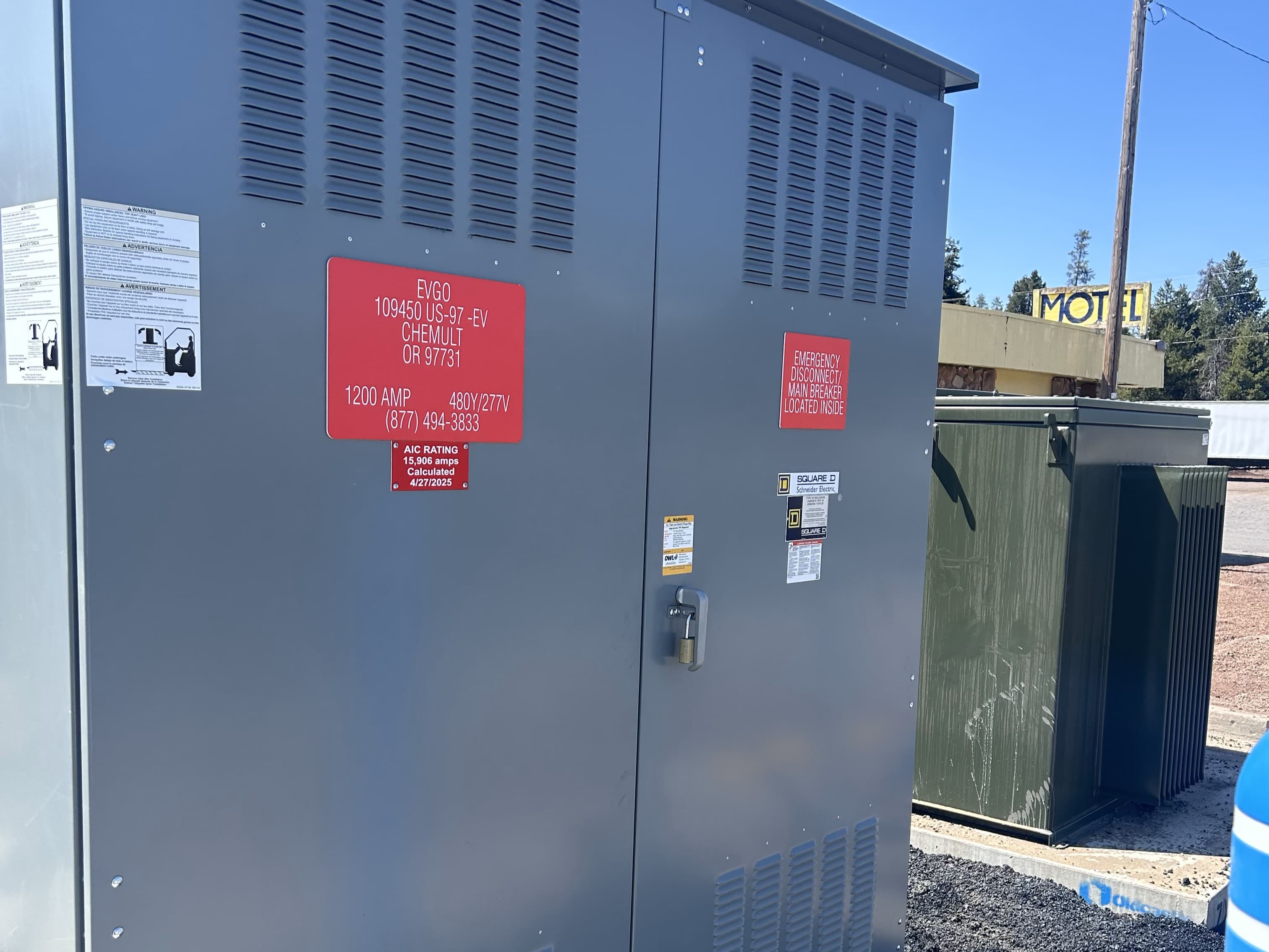 Compact track loader